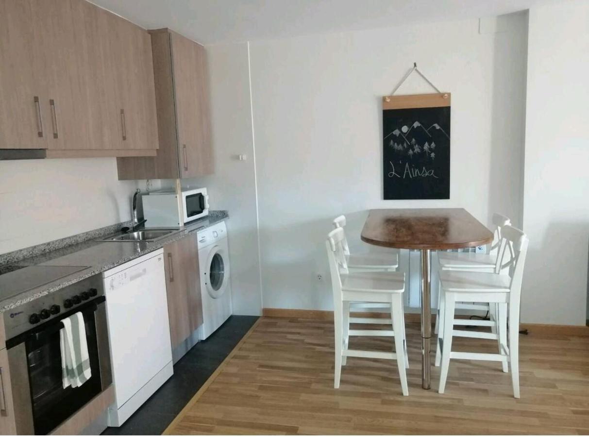 Apartamento La Montanesa En Ainsa, Bonito Apartamento Con Grande Terraza Kültér fotó